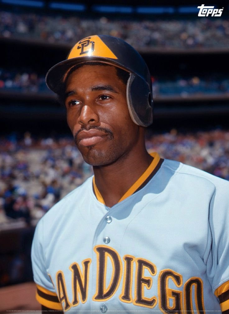 Super70sSports's tweet photo. The 1974 Padres lost 102 games but led the league in bad motherfuckers. https://t.co/WQIgM7zjOx