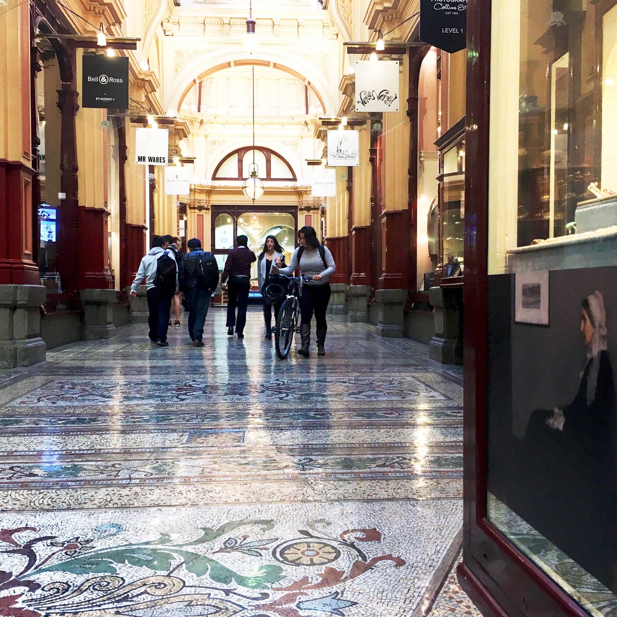 #WhistlersMother taking in #Melbourne at <a href="/TheBlockArcade/">The Block Arcade</a> before she leaves town on 19 Jun. Showing at #NGV Int.