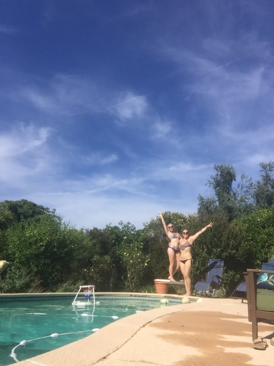 HurleyHillary's tweet photo. Summer lovin 💜 https://t.co/jKfsEpWmAn