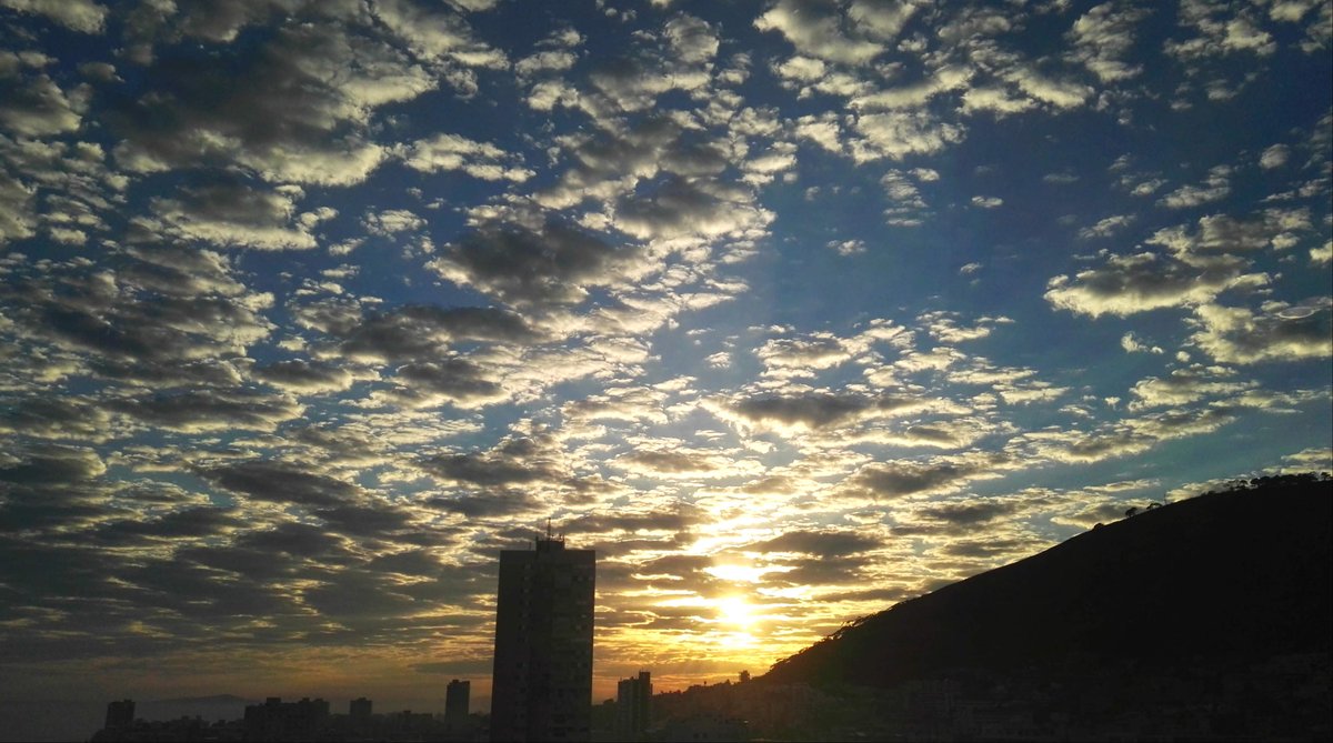 washer77's tweet photo. View from the office #pointof view with @thepointmall #seapoint #sunrise https://t.co/iAvwjPdxTE