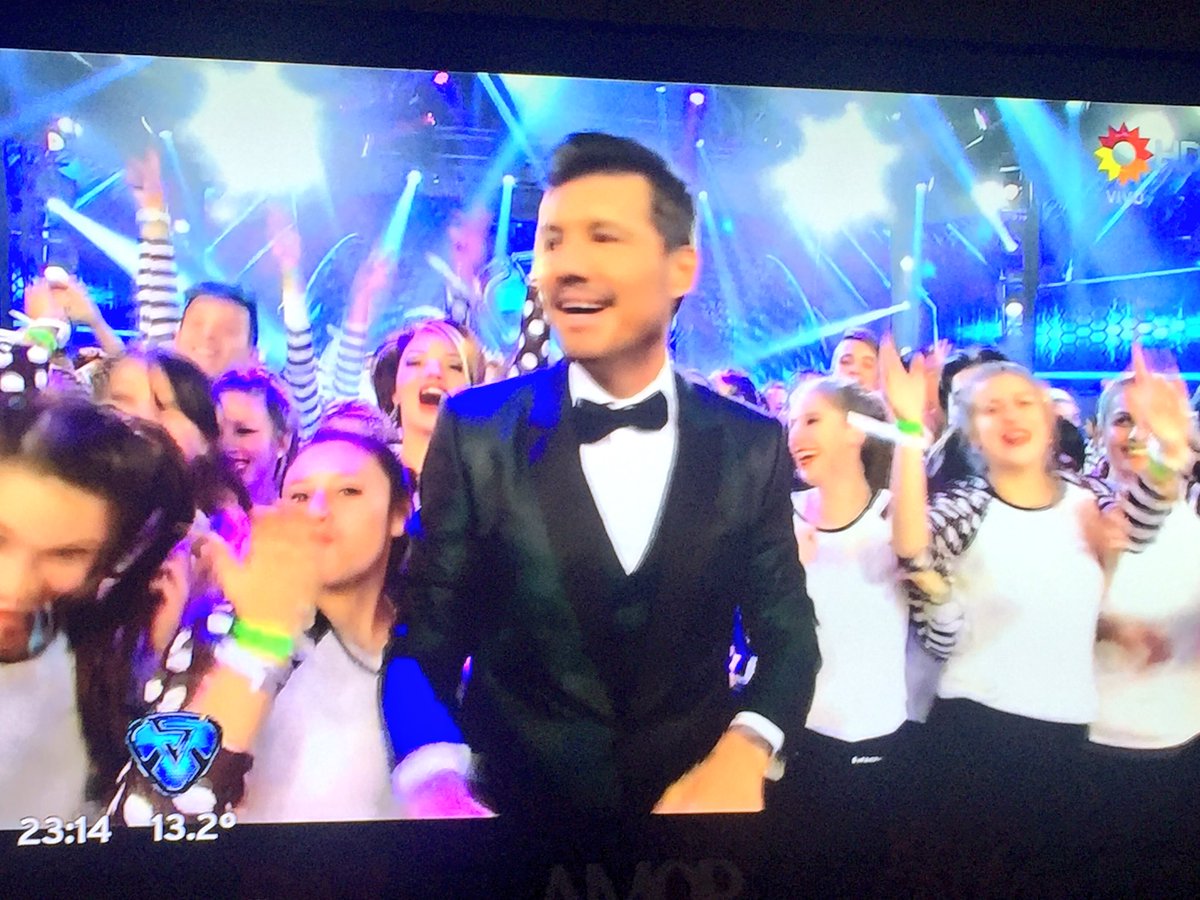 luciano_eltirri's tweet image. Volvió el 1 .#Showmatch2016