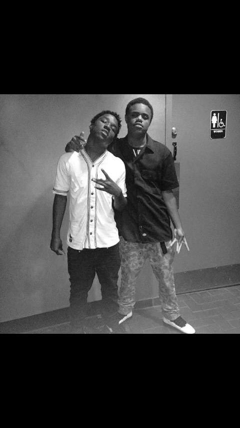 leerzejDot_'s tweet photo. They couldn't take yall apart so they took yall together 😭💔 #RestCharlie #RestKutta https://t.co/A7dWSEjqOR