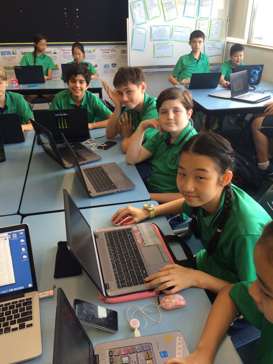 Tarneu's tweet photo. Software Arc Gis story mapping @wis_hk #wis_hk #DigLit2016 https://t.co/6NAjEDcRUl