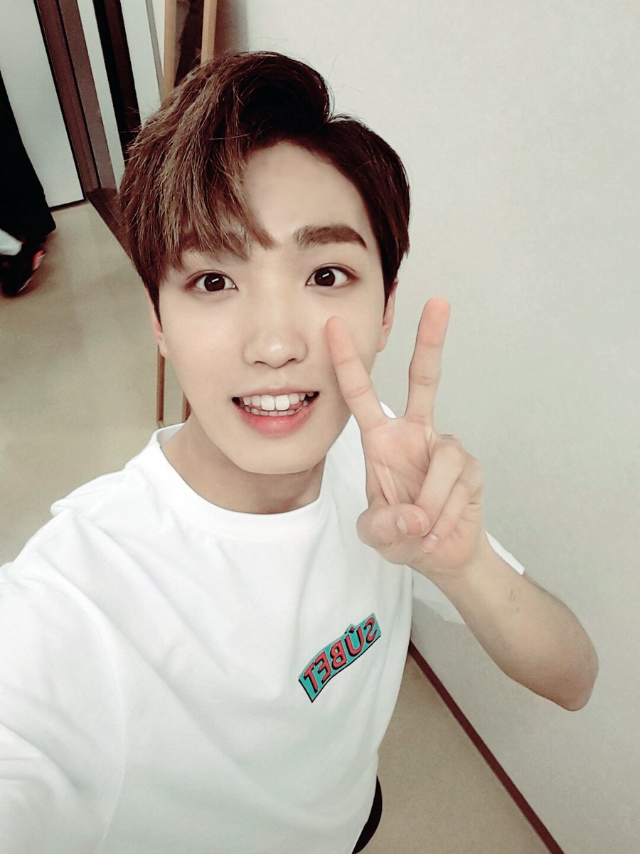 UP10TION's tweet photo. [#선율] 일본에서 이���째~♡ https://t.co/oVh9k83g5n