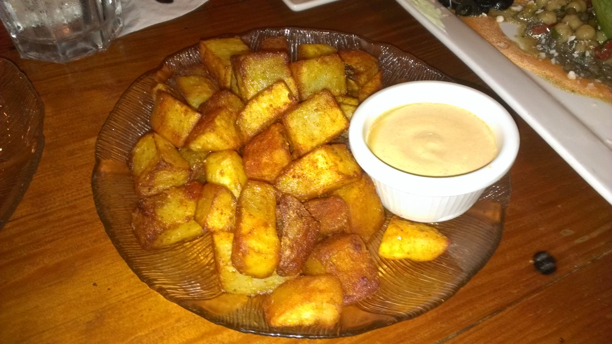 ATL_Epicurean's tweet image. .eclipse_di_luna still serves the patatas bravas, &amp;amp; they are as delicious as ever. Great lunch there last Thursday.