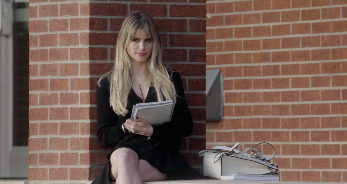 Carlson Young - Brooke Maddox - Página 2 CjwNDDMVEAEol6j