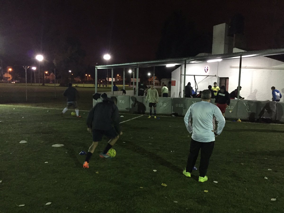 TrainingCode's tweet image. Vamos vamos !!! Hoy No Se Entrena !!!
Es día lunes de Lluvia⚡️🌦⚡️
Pero no esto es #EstoEsTraining #NoParamos ☺️⚽️🏃🏼😍