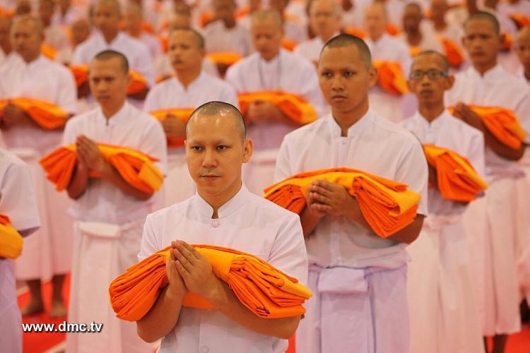 taechasuro's tweet photo. #ธรรมกาย วัดพระธ���รมกาย สอนให้รักพระพุทธศาสนา ทำทาน รักษาศีล เจริญภาวนา https://t.co/HylDJ9kijW