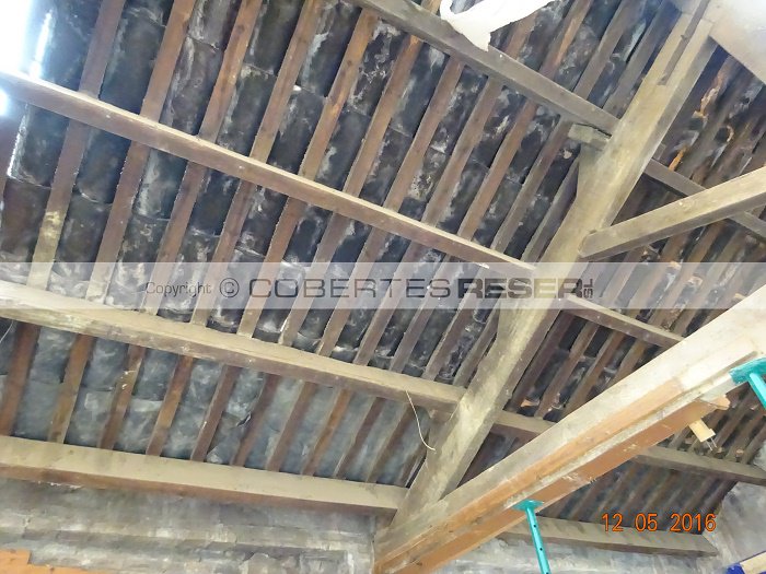 CobertesReserSL's tweet photo. #cubierta #tejado #rehabilitación #madera #nave #aislamiento #impermeabilización #metodoreser #teja https://t.co/AecTRqqBpd