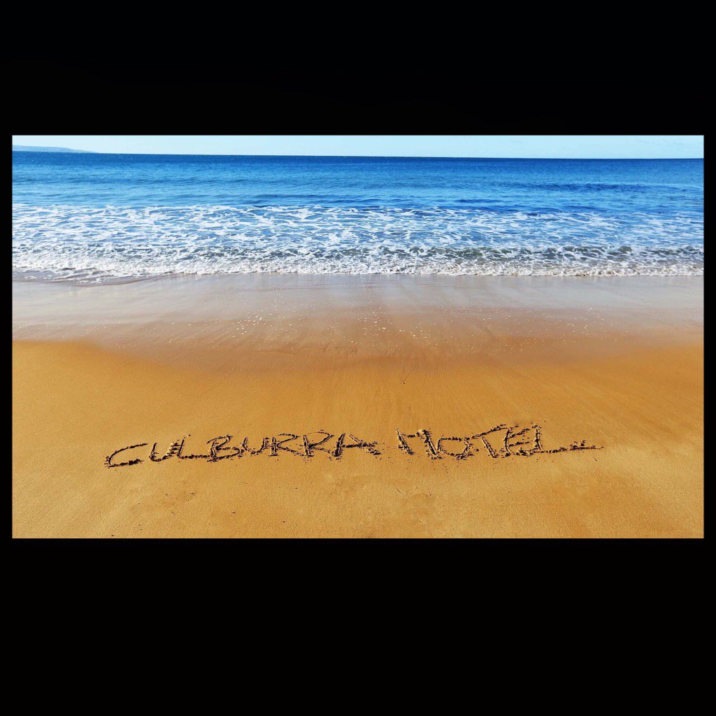 EssenceFlaunt's tweet photo. Having some fun in the sand whilst capturing new beach shots for Culburra Motel. 😎 https://t.co/8YLFM1Bf5l