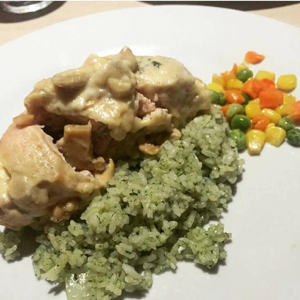 Chow time! What are you having? How about trying our Chicken Cordon Bleu? 
Baked Chicken Fillet Stuffed with Ham an…