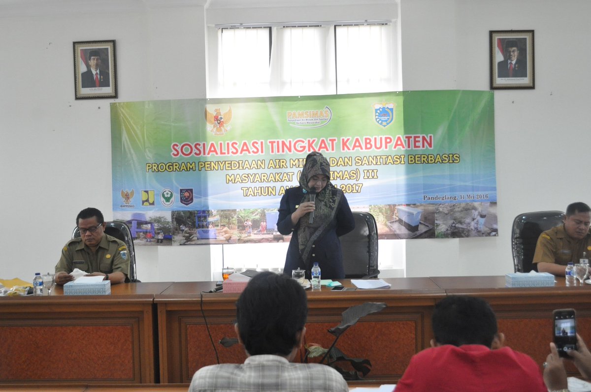 Sosialisasi Program Penyediaan Air Minum &amp; Sanitasi berbasis Masy (PAMSIMAS) @IrnaDimyati99 di oproom @setdapdg