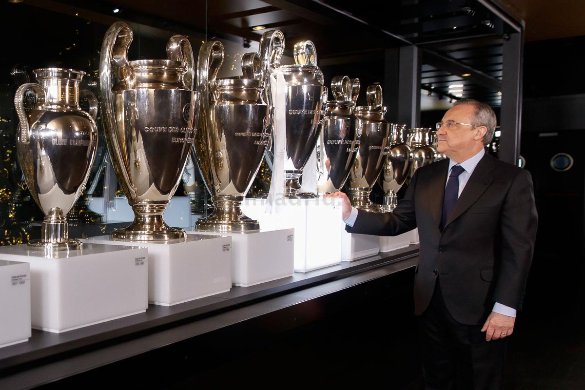 realmadrid's tweet photo. ¡La Undécima ya está en el Tour del Bernabéu en la sala ‘Reyes de Europa’! 🏆🌟

#LaUndecima #HalaMadrid https://t.co/k48CKjjRtt
