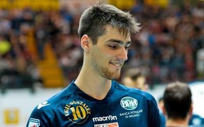 New middle-blocker Alejandro Vigil (ES °Feb 11, ’93 – 210cm) for Maaseik. Played at Monza (IT) and Teruel (ES)