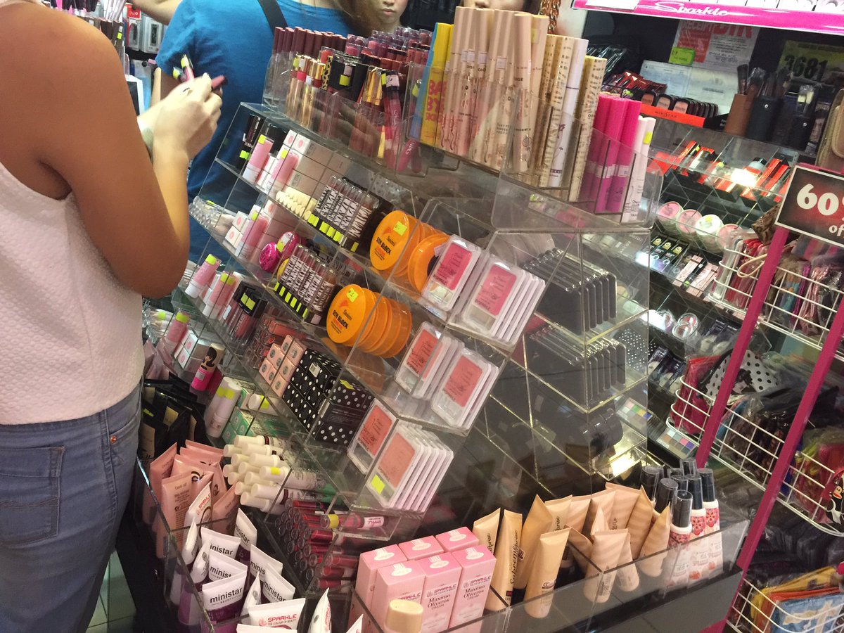 imlolabashang's tweet image. Good news! @sparklemakeups Cosmetiks ay soon to open sa Starmall Las Pinas this month of June. See you there 💄