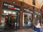 #Boiogna, i quasi 40 anni del grande #negozio di #Ricordi in #viaUgoBassi: #musica #cinema corrieredibologna.corriere.it/bologna/notizi…