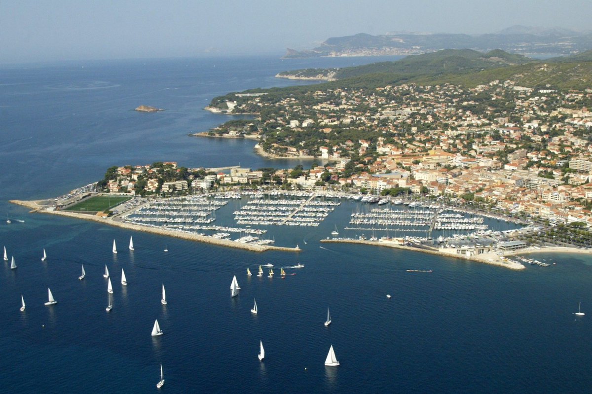 Var_Matin's tweet image. Louer un bateau pas trop cher? L'Airbnb de la mer débarque dans le Var varmatin.com/a/53263
