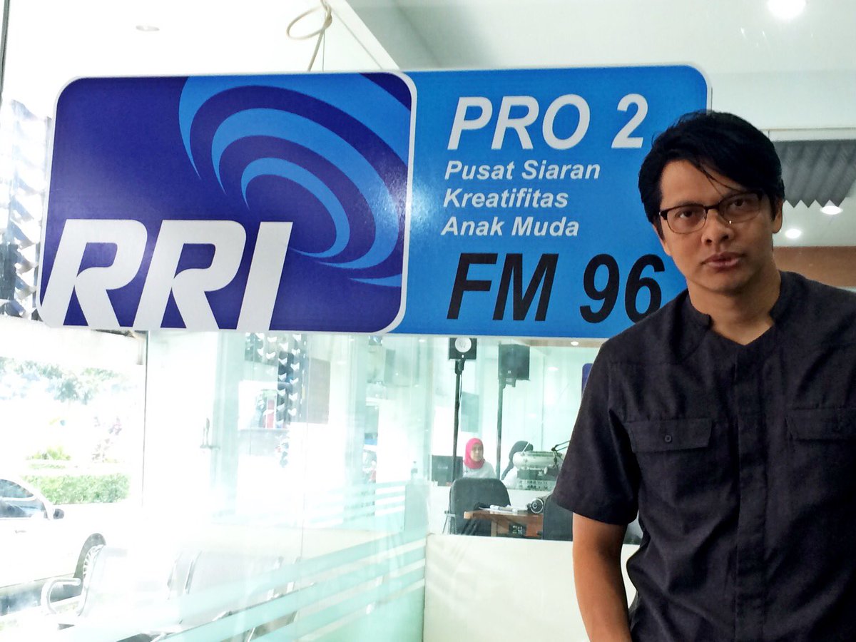 #NowOnair <a href="/armandmaulana/">Armand Maulana</a> di #IndoRequestPro2Bdg barengan <a href="/ulitan12/">uli</a> 

Youtube : youtu.be/Vhve_13hR1A