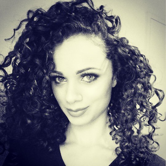 producerpassion's tweet photo. Chilling out. Hello IG! .
.
💕⭐️🎵
.
#music #musician #blackandwhite #musicproducer #curlyhair #melbourneigers #hello… https://t.co/7OYWUoBOrL