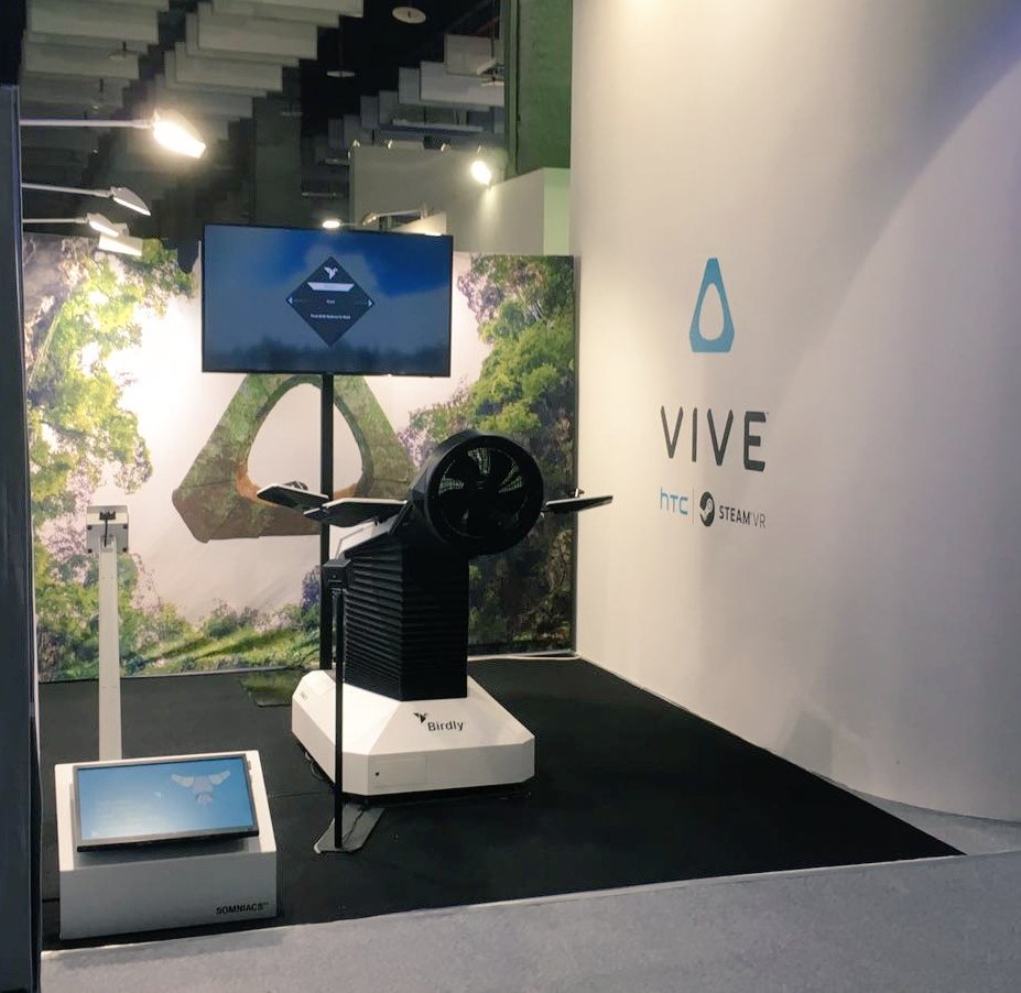 Birdly's tweet photo. Birdly ready to be flown at the @computex_taipei with @htcvive #innovation #asia https://t.co/ZotxqCa5d4