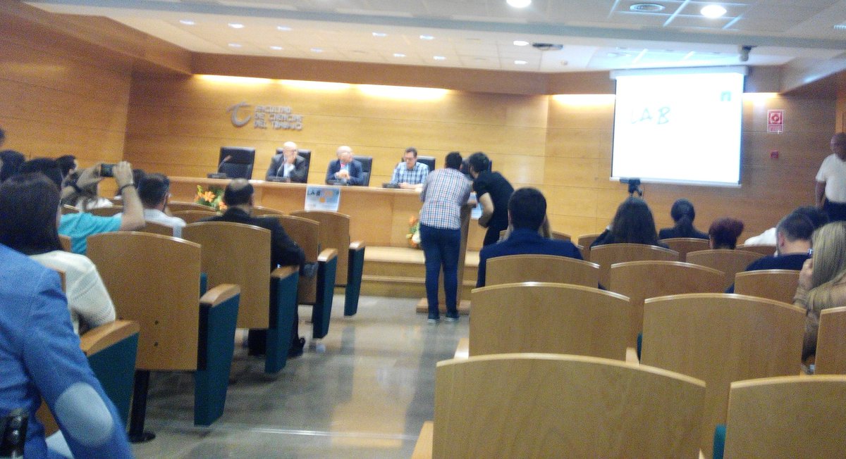 cifunet's tweet photo. Arranca #LabIn una forma nueva de hacer ciencia en la #UGR con @MediaLabUGR  y @RedGuadalinfo https://t.co/p3ysZ0pWpr