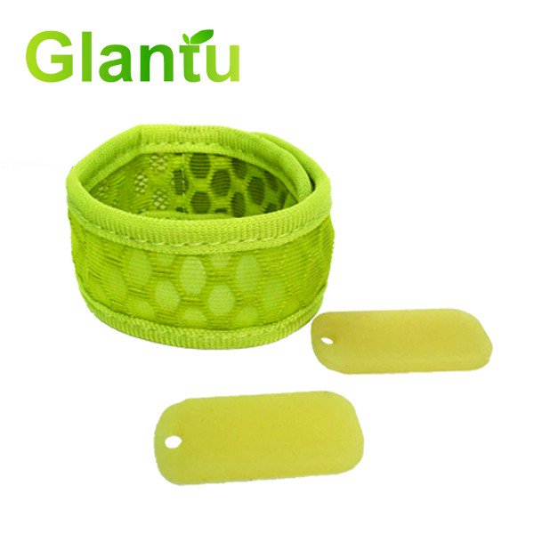 info0621's tweet photo. The most attractive summer mosquit band ventilate mosquito bracelet with citronella GL002-B https://t.co/3pshPpQ3cu