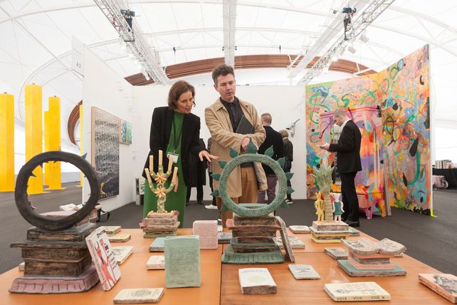 BLOG: Report of <a href="/AucklandArtFair/">Auckland Art Fair</a> 2016, including its highlight artworks &amp; presentations → bit.ly/1RHXF3L