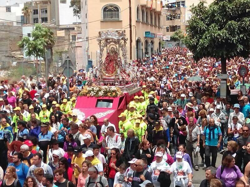 TomasGalvanM's tweet photo. Dos años de esta imagen. Dos años de una cobertura histórica en @CopeCanarias @CopeGranCanaria #Bajada2014 https://t.co/QfClvcg73L