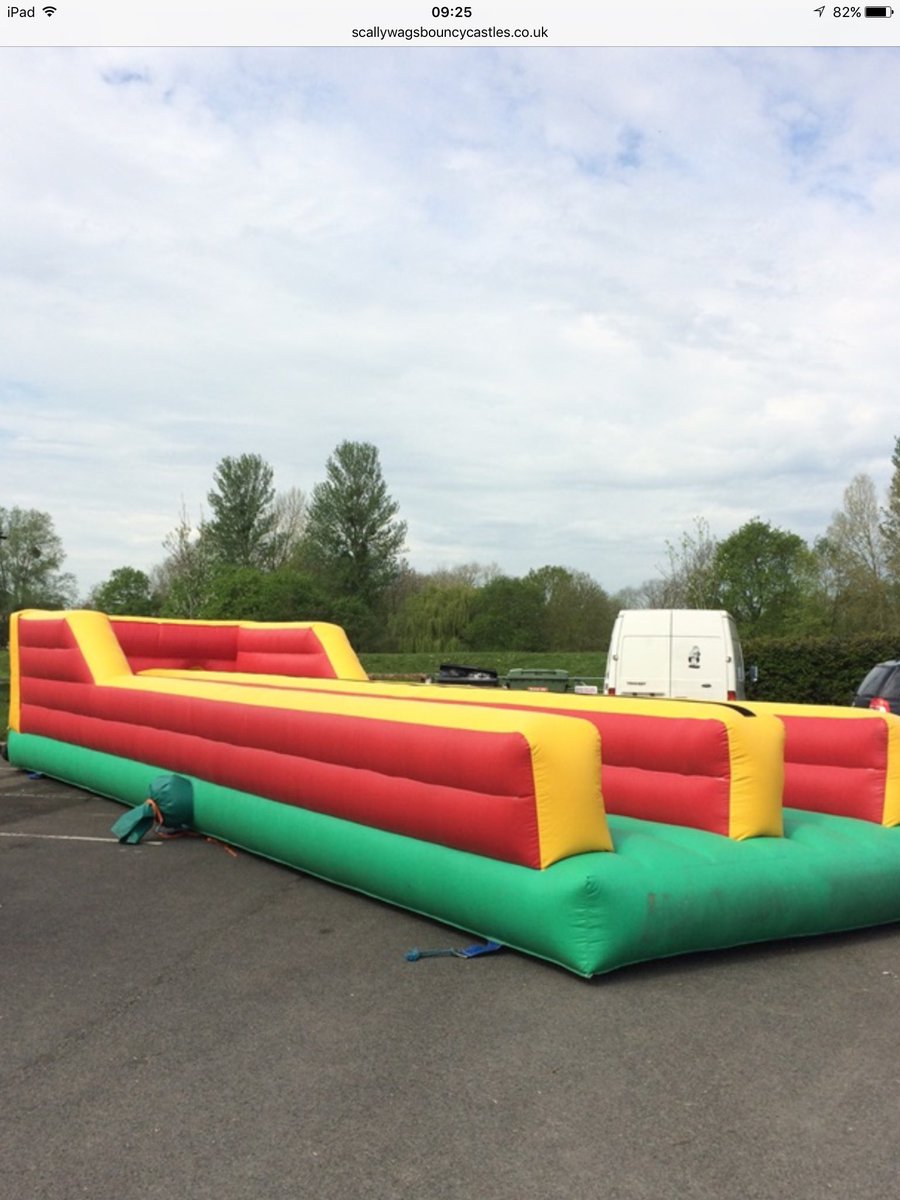 BeefyLaaa's tweet photo. Just ordered Paul Grange a '2 lane bungee run' he said between 2-4pm this savvy #enjoy https://t.co/O4dTsriChZ