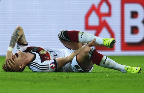 FaktaSepakbola's tweet photo. Lagi! Marco Reus cedera
Udah di PD 2014 gak main, Euro 2016 juga bakal absen.

Padahal sekarangg lagi ulang tahun. https://t.co/w6G6p1zuIg