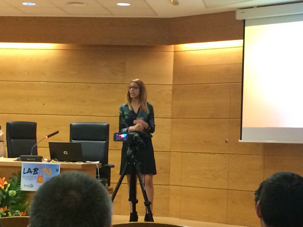ariglo02's tweet photo. #Homeclass iniciativa innovadora para aprender idiomas @RedGuadalinfo #labin @MediaLabUGR @frankheras https://t.co/g2h5oadXWm