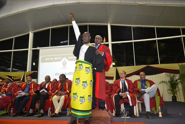Thabiso_Dlamini's tweet photo. Viva ANC Viva!! #ANCGraduates https://t.co/ADf6DGEsgf
