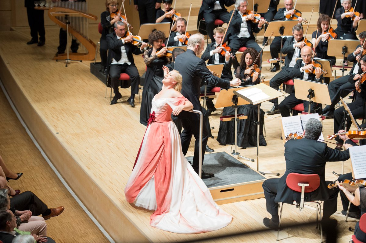 Philharmonie Essen tweet media