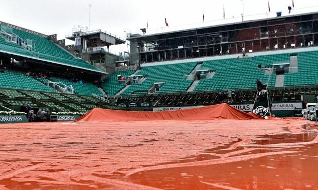 APuroTenisFM's tweet photo. ¡QUEREMOS TENIS! Escribe @NachoMuhlenberg sobre la situación surrealista de París. https://t.co/uJirmCQrhE https://t.co/CZfZGFN9eg