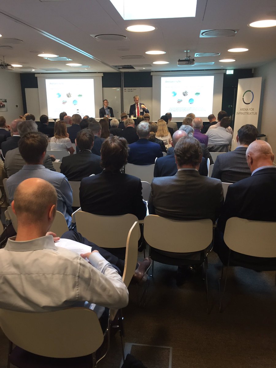 arenainfra's tweet photo. Fullsatt på Arenans första seminarium om Sydneymodellen. Kul m stort intresse! #infrapol #svpol #08pol https://t.co/OFdmZjRVSf
