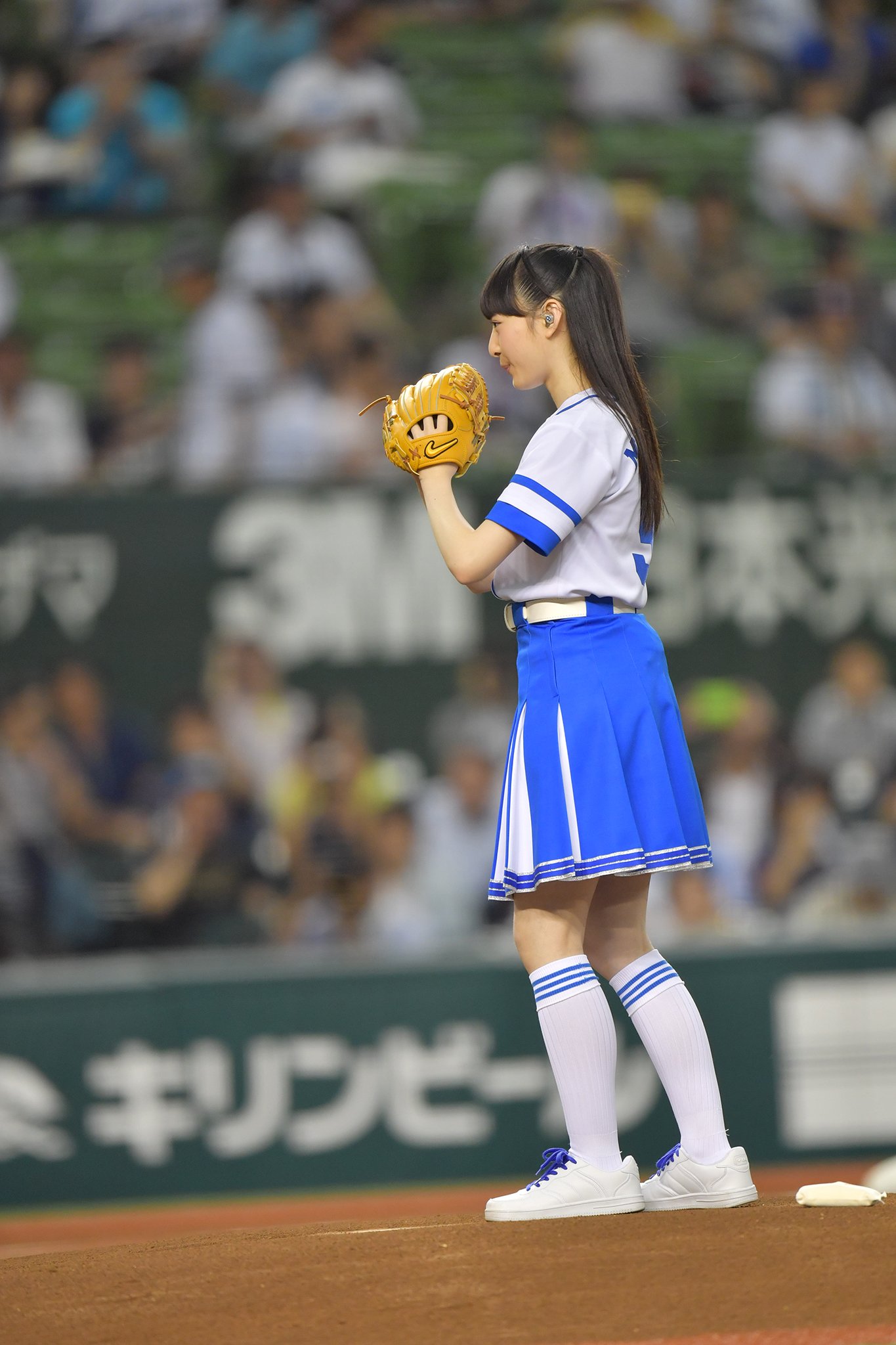 【新品未使用】 私立恵比寿中学 松野莉奈 スタジャン パーカー Amazon.co.jp: 私立恵比寿中学 生写真/松野莉奈/King Of