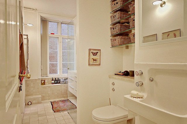 GrahamBathrooms's tweet photo. Good storage is key in a #bathroom which is used by a lot of people https://t.co/QBroo2zSom