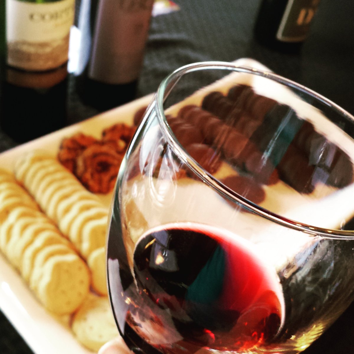 WINOTRun's tweet photo. #WINOTS, join us tmrw at @SavorWine at 6 pm to #run & #wine! #run first #wine later #whynot #winotrun https://t.co/XrIatyos2f