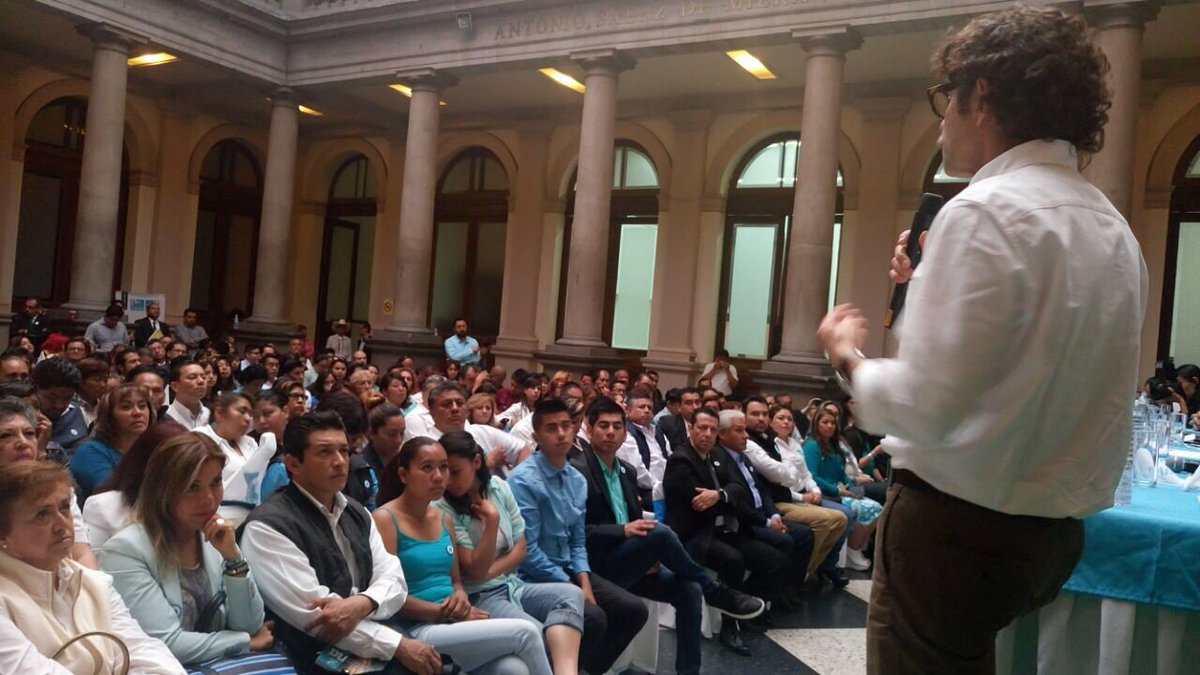 fuerza_turquesa's tweet photo. Debemos acabar con las mafias del transporte público con mayor financiamiento @g_quadri #NA #AsambleaConstituyente https://t.co/PGDBWM02KA