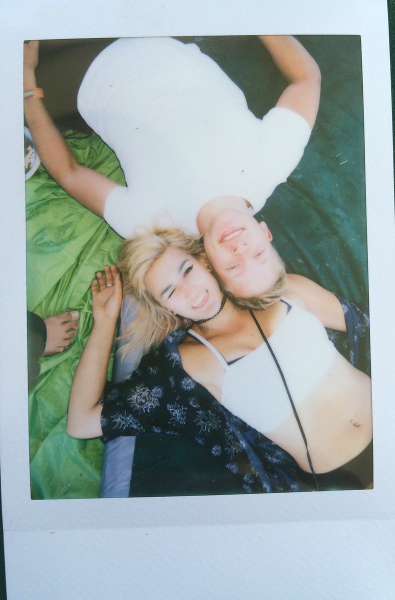 derp__princess's tweet photo. New friends, cute polaroids, good vibes, &amp; perfect music #lightninginabottle #polaroid ⚡️🍾 https://t.co/hlSKG84LZF
