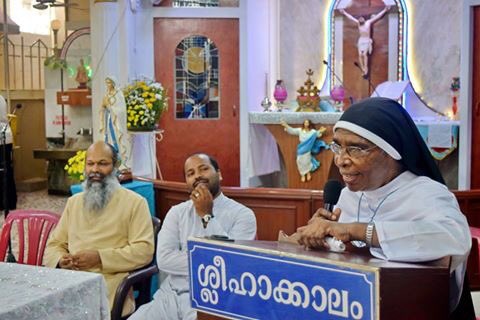 StThomasKalina's tweet photo. Send off to our dear mother @mizhithurakan @FrFranklin 
#Catholic #Church #IndianChurch #SyroMalabar #parish https://t.co/qgO3tukARr