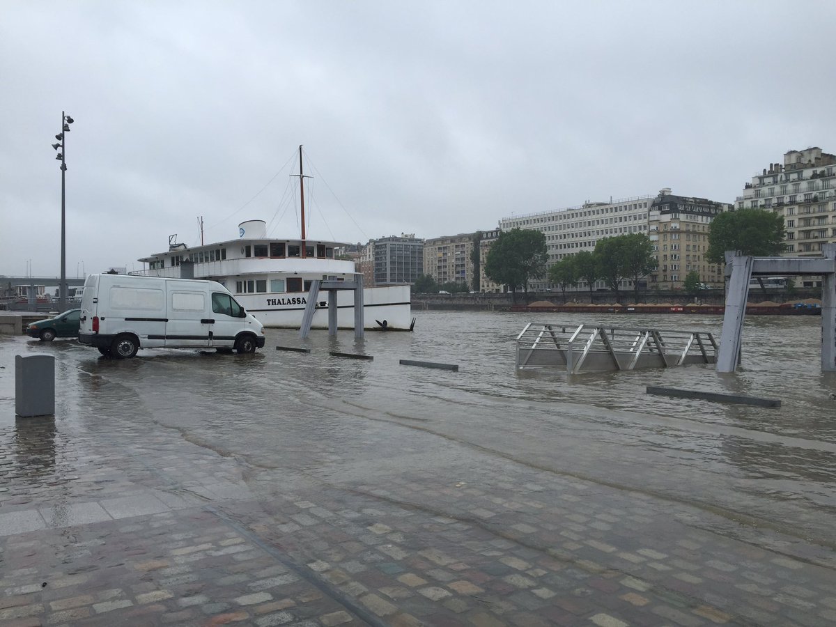 Alerte - Crues et Inondations 2016 CjyHGXYUUAI8-Yv