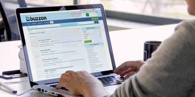 khaleejtimes's tweet image. Looking for jobs in #UAE? 
Find the latest vacancies &amp;amp; careers on KT Buzzon:bit.ly/1WuQIsb