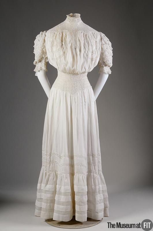 Summer Whites: Paquin cotton and lace "lingerie" dress, circa 1900. From  the collection of the #MuseumatFIT. #Paquin