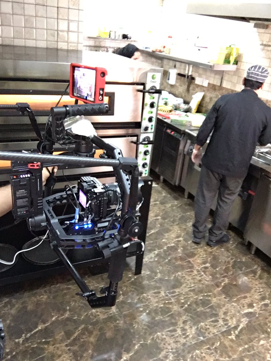 al_muftah94's tweet photo. Testing the #proring from #cinemilled 😍❤️😁 #redrockmicro #sony #a7sii #canon #dji #ronin #readyrig https://t.co/RTznk7VWJJ