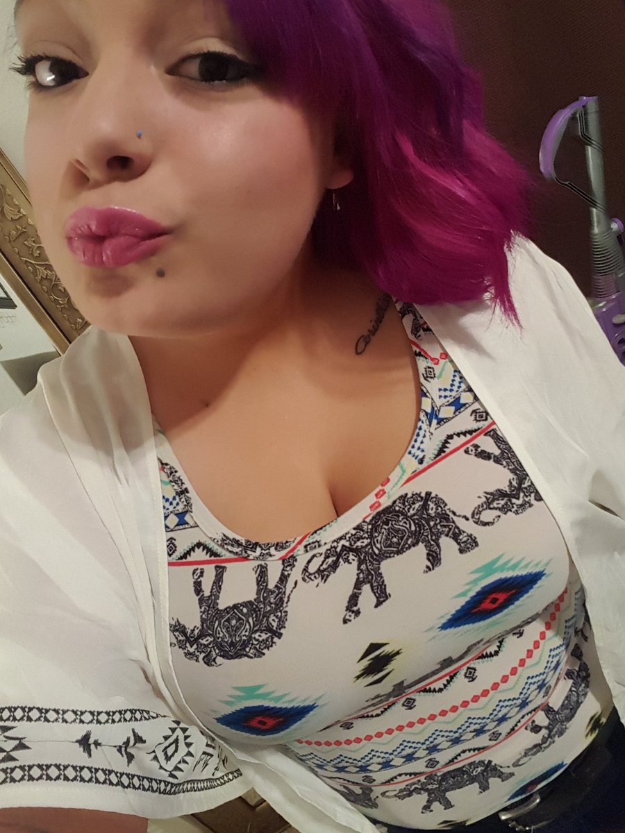 jequav's tweet image. Gotta make sure the hair stays fresh and bright like me 🦄🦄