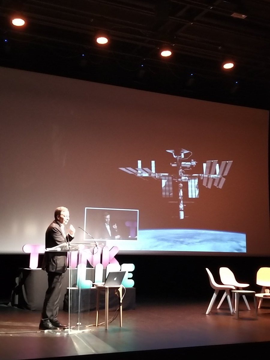 GasmiCherryne's tweet image. L'espace, l'avenir pour l'énergie ? #thinklife #journey #D'Days