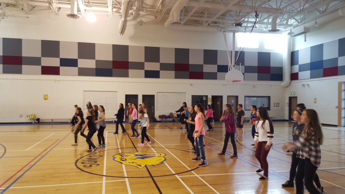 SQMSwildcats's tweet photo. Zumba @ lunch!  Thanks @queensplace1 @SouthShoreRSB https://t.co/F0PGsGTInW
