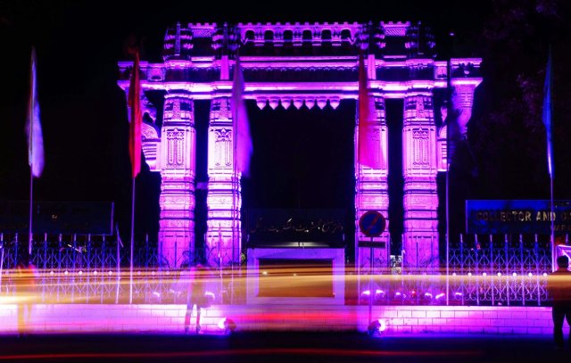 Cjyas2fUgAEZAFd.jpg:large