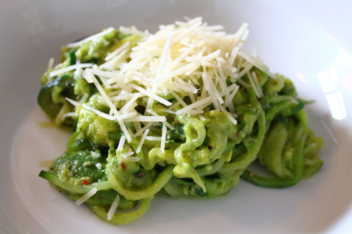 Victae4life's tweet photo. Zucchini pasta with Avocado Sauce!#feedfeed #cookCL #NYTcooking #vegan #vegetarian #hblogger https://t.co/9XZl4xZfp3 https://t.co/UHrMSOLyYV
